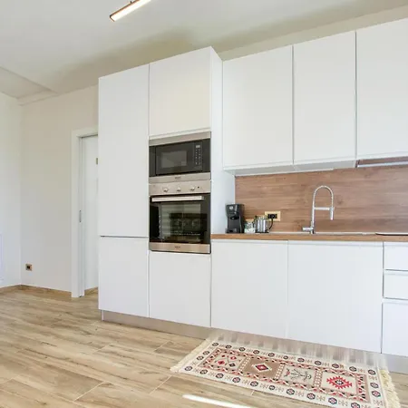 1 Bedroom Lovely In